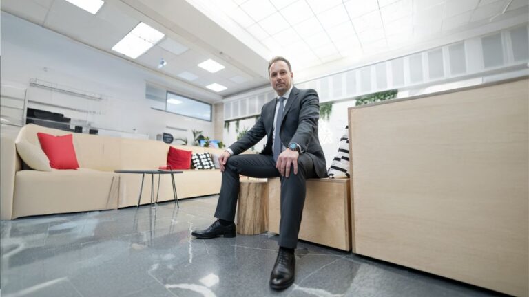 From Interview Room to Team Room - Your First 90 Days